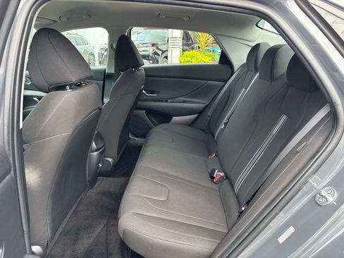 Used 2024 Hyundai Elantra Blue FWD image 14