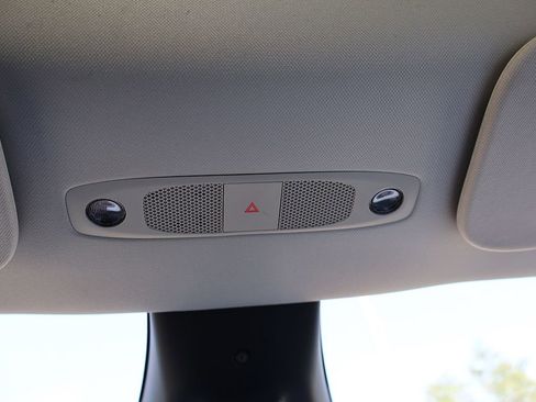 Used 2024 Tesla Model Y 2WD image 53