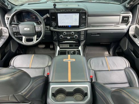 Used 2024 Ford F250 Platinum w/ FX4 Off-Road Package AWD/4WD image 16