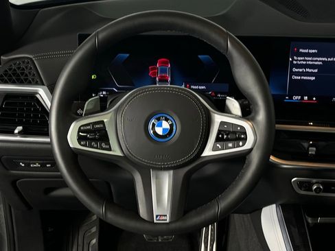 Used 2025 BMW X5 xDrive50e w/ M Sport Package image 13