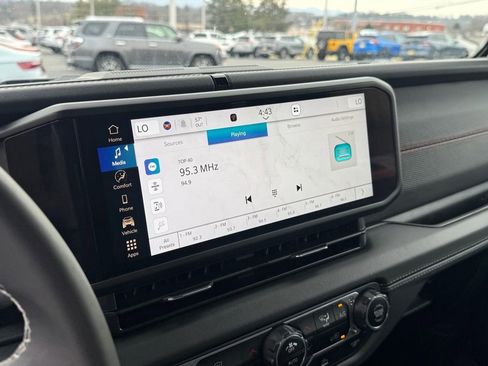 Used 2025 Jeep Wrangler Rubicon image 23