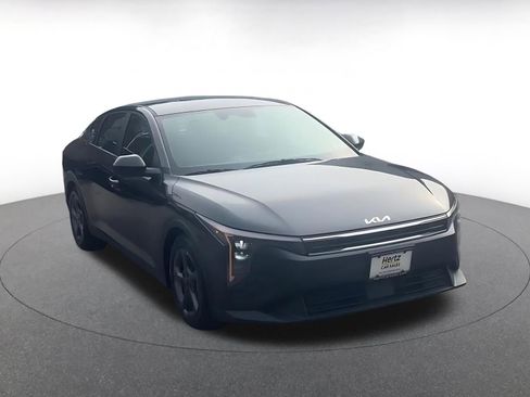 Used 2025 Kia K4 LXS image 3