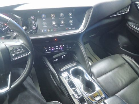 Used 2023 Buick Envision Essence image 16