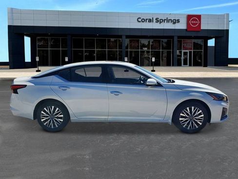 New 2026 Nissan Altima 2.5 SV w/ SV Premium Package FWD image 6