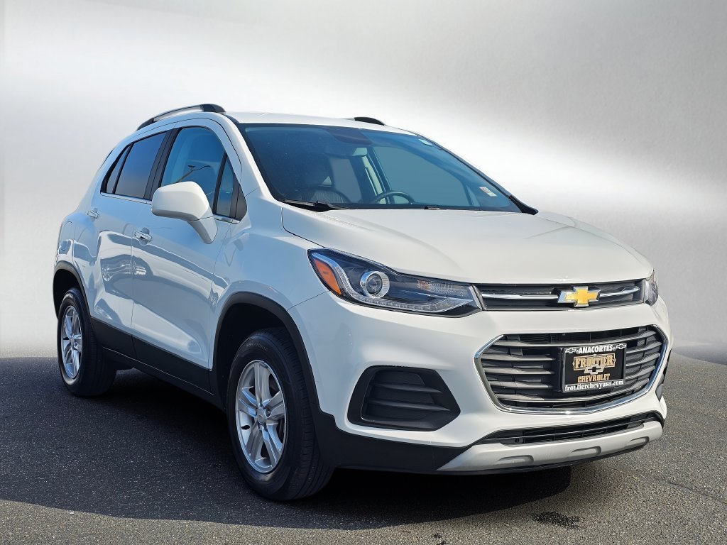 Used 2020 Chevrolet Trax LT w/ LT Convenience Package AWD/4WD image 1