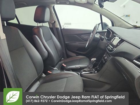 Used 2022 Buick Encore Preferred w/ Safety Package II image 32