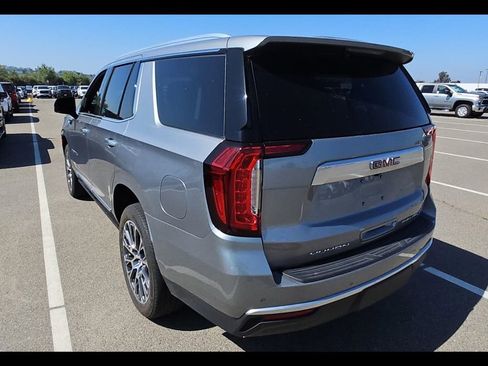 Used 2024 GMC Yukon Denali RWD image 9