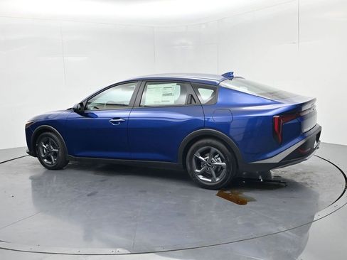 New 2026 Kia K4 LXS image 5