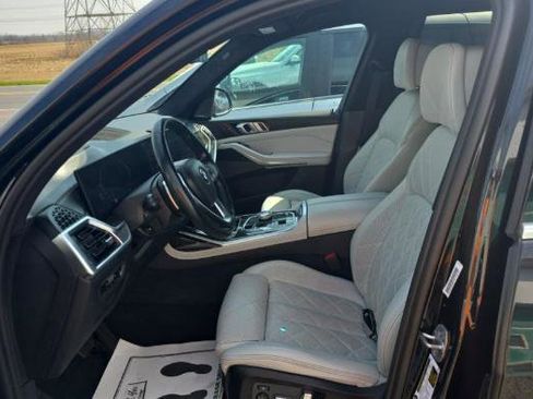 Used 2023 BMW X7 xDrive40i w/ Executive Package image 6