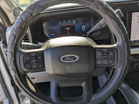 Used 2024 Ford F250 XLT w/ Black Appearance Package image 34