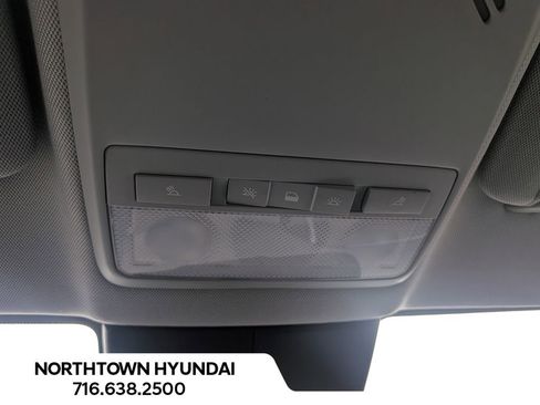 Used 2019 Chevrolet Trax LT w/ LT Convenience Package AWD/4WD image 22