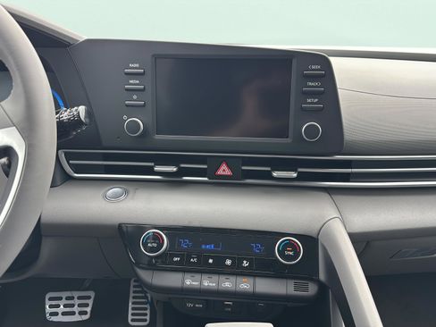 New 2026 Hyundai Elantra Sport FWD image 11