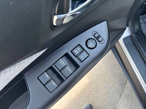 Used 2016 Honda CR-V EX image 11