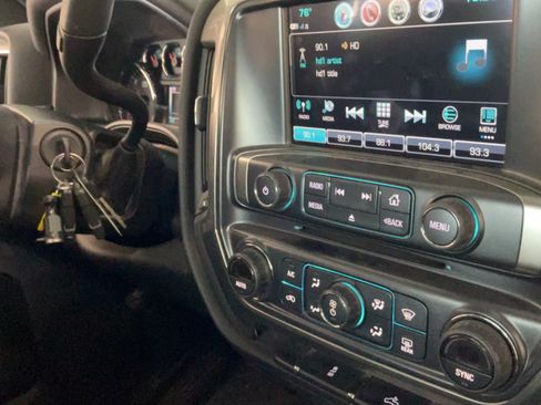 Used 2017 Chevrolet Silverado 1500 LT w/ All Star Edition AWD/4WD image 31