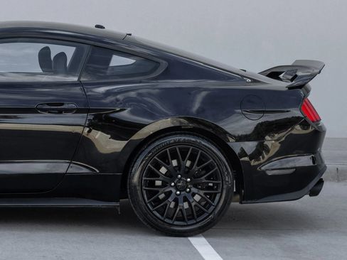 Used 2017 Ford Mustang GT Premium w/ GT Performance Package RWD image 18