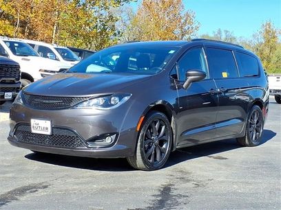 Used 2020 Chrysler Pacifica Touring-L w/ S Appearance Package