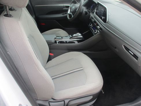 Used 2021 Hyundai Sonata SEL FWD image 13
