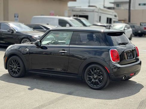 Used 2019 MINI Cooper 2-Door Hardtop FWD image 9