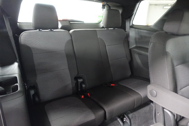 Used 2023 Chevrolet Traverse LT FWD image 26