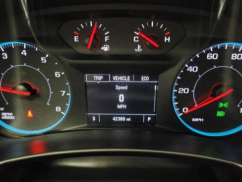 Used 2020 Chevrolet Equinox LS w/ LS Convenience Package image 23