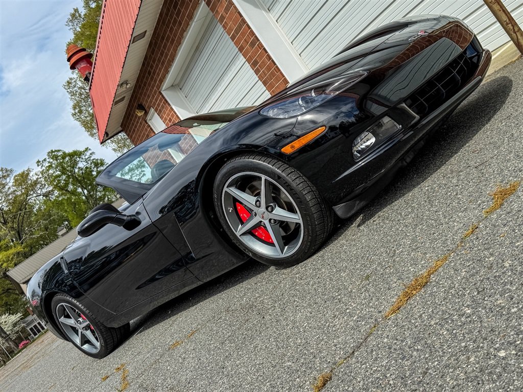 Used 2011 Chevrolet Corvette Convertible w/ Preferred Equipment Group RWD image 30