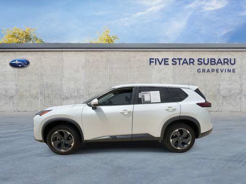 Used 2024 Nissan Rogue SV FWD image 5