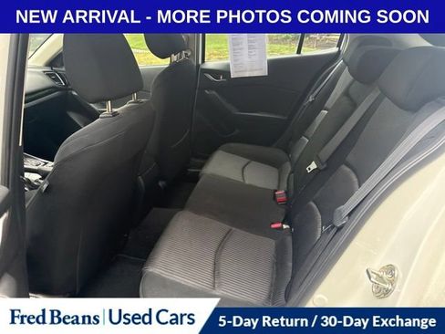 Used 2016 MAZDA MAZDA3 i Touring FWD image 12