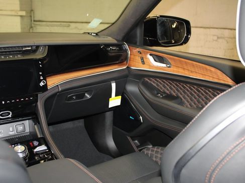 New 2026 Jeep Grand Cherokee Summit AWD/4WD image 41