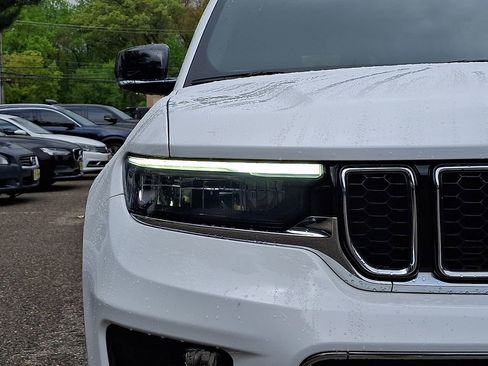 Used 2022 Jeep Grand Cherokee L Overland AWD/4WD image 11