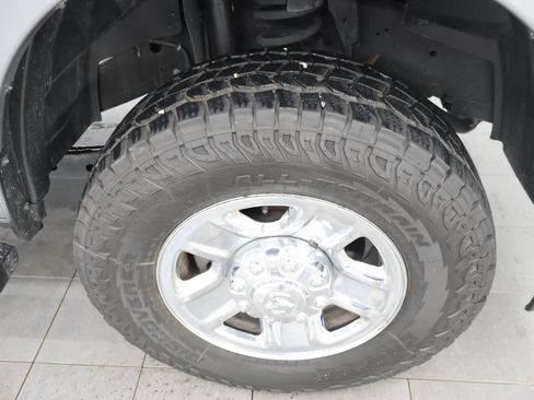 Used 2022 RAM 2500 Tradesman AWD/4WD image 3
