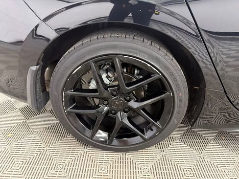 Used 2023 Honda Civic Sport image 17