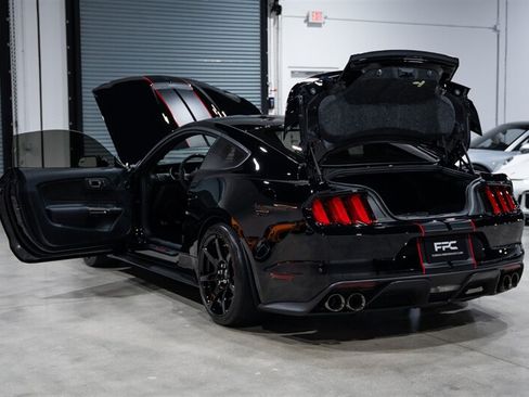 Used 2018 Ford Mustang Shelby GT350R w/ GT350R Equipment Group 920A RWD image 35