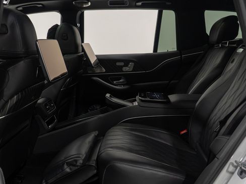 Used 2026 Mercedes-Benz Maybach GLS 600 4MATIC image 70