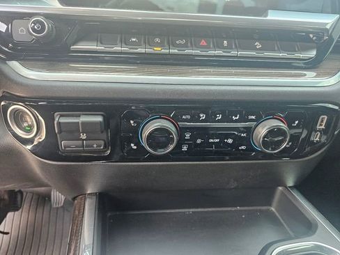 Used 2022 Chevrolet Silverado 1500 RST image 23