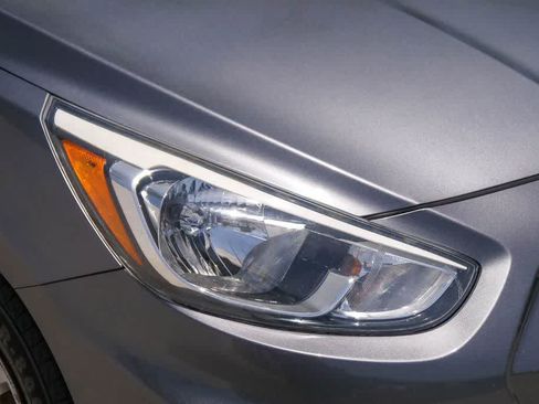 Used 2015 Hyundai Accent GLS FWD image 4
