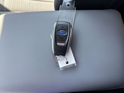 Used 2025 Subaru Outback Premium AWD/4WD image 33