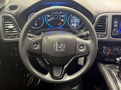 Used 2022 Honda HR-V LX image 15
