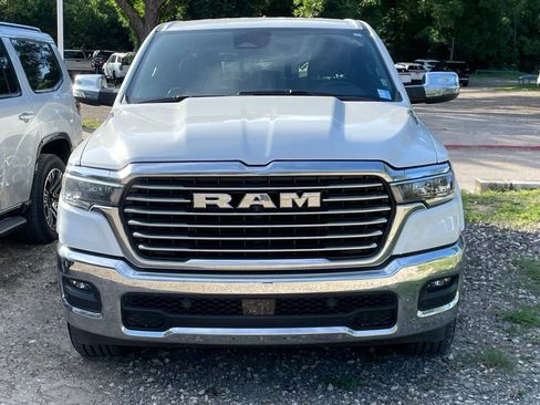 Used 2025 RAM 1500 Laramie AWD/4WD image 2