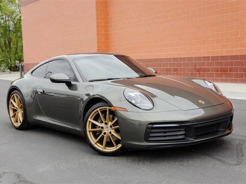 Used 2020 Porsche 911 Carrera RWD image 2