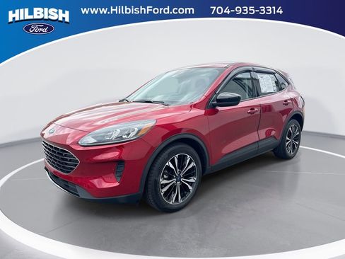 Used 2021 Ford Escape SE w/ SE Sport Appearance Package FWD image 1