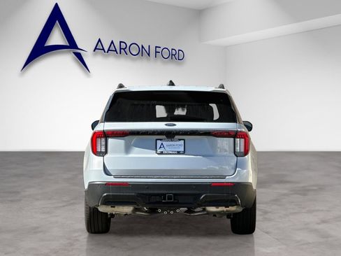 New 2026 Ford Explorer ST-Line w/ ST-Line Street Pack image 4