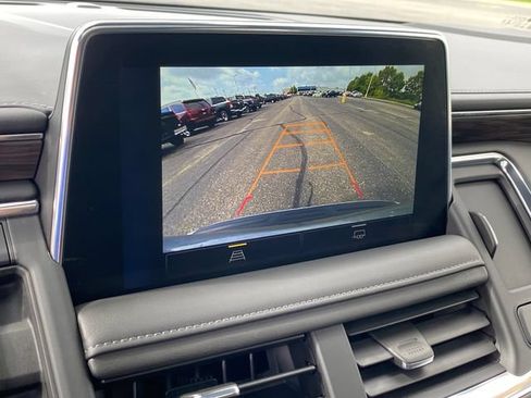 Used 2023 Chevrolet Tahoe Z71 AWD/4WD image 11
