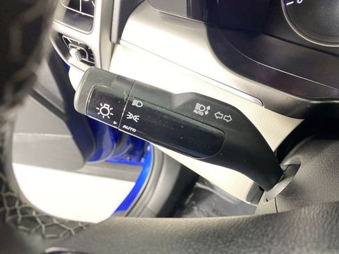 Certified 2022 Kia Sorento S w/ Panoramic Sunroof Package image 18