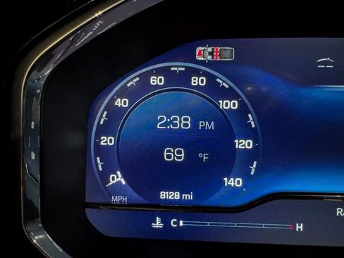 Used 2025 Chevrolet Silverado 2500 ZR2 w/ Technology Package image 19