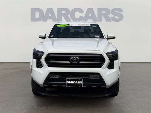Certified 2026 Toyota Tacoma SR5 AWD/4WD image 2