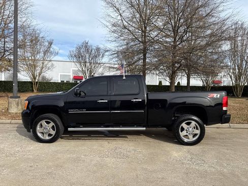 Used 2014 GMC Sierra 2500 Denali image 5
