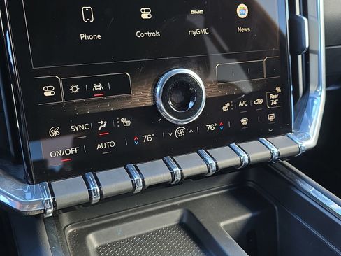 Used 2024 GMC Acadia Elevation w/ LPO, Floor Liner Package image 27