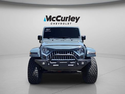 Used 2015 Jeep Wrangler Unlimited Sahara w/ Connectivity Group AWD/4WD image 2