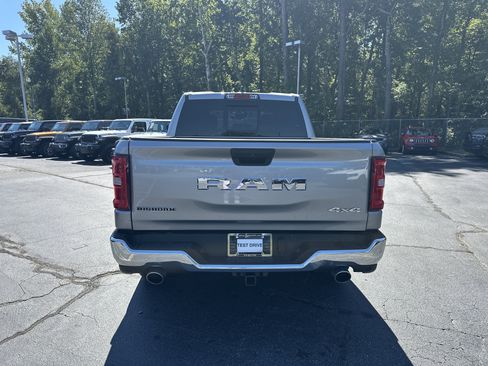 Used 2025 RAM 1500 Big Horn AWD/4WD image 7