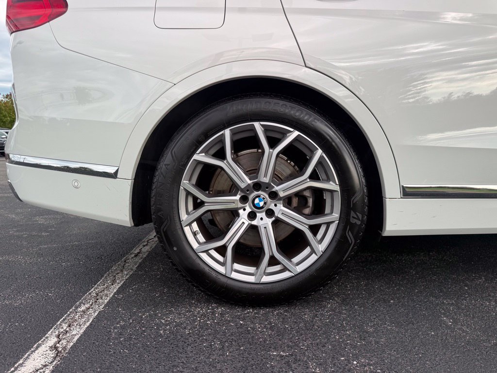 Used 2021 BMW X7 xDrive40i w/ Premium Package AWD/4WD image 23